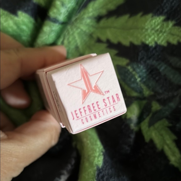 Jeffree Star Velvet Trap Lipstick new in box Red Affair - Picture 5 of 10